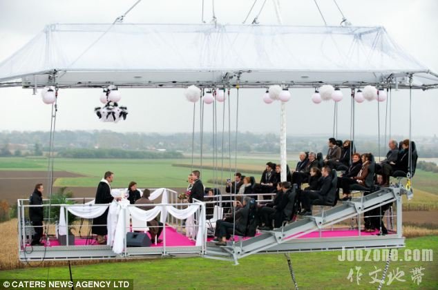 ����ף��